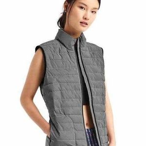 NWT GAPFit reflective vest - activewear